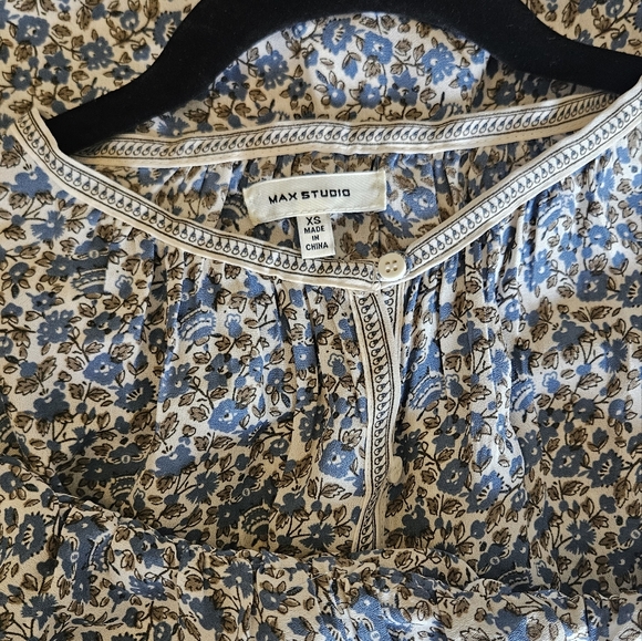 Max Studio Blouse - Picture 2 of 4